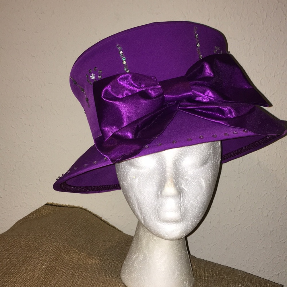Church hat and bag